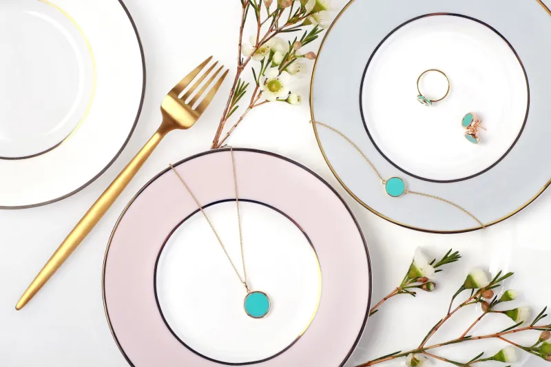 The Eloquence of Restraint: How Understated Gold Is Redefining American Luxury